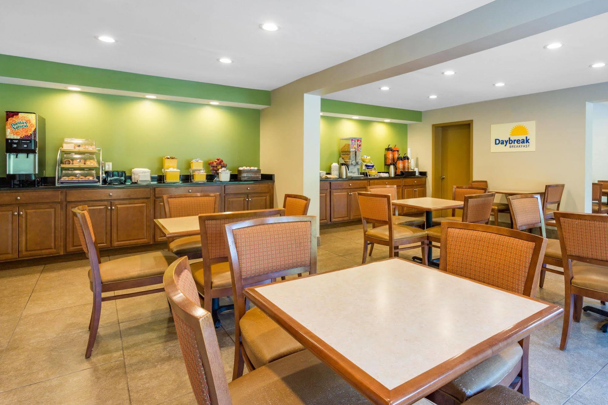 Days Inn By Wyndham Lexington Kültér fotó